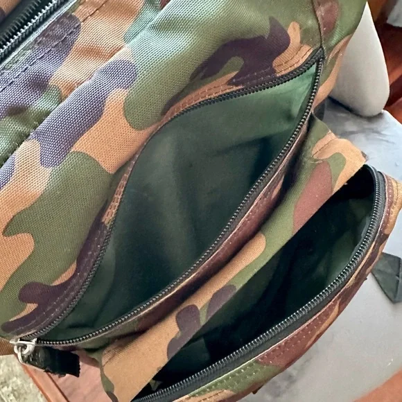 Jansport Men's Camo Backpack - Picture 5 of 8